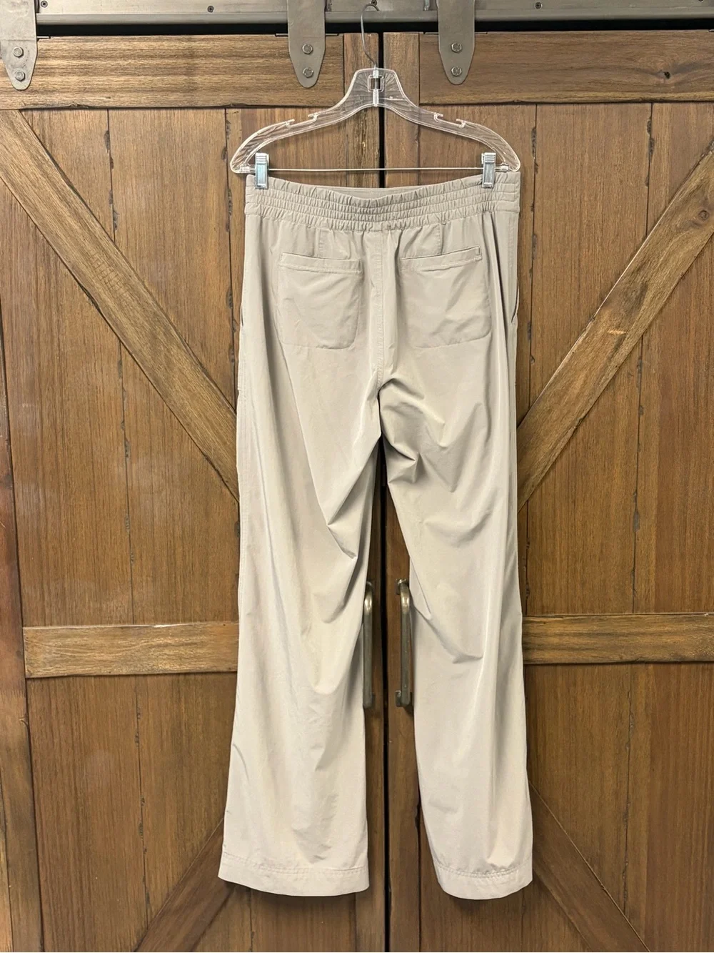 Athleta Chelsea Wide Leg Lightweight Athleisure Travel Pants Tan Size 10T